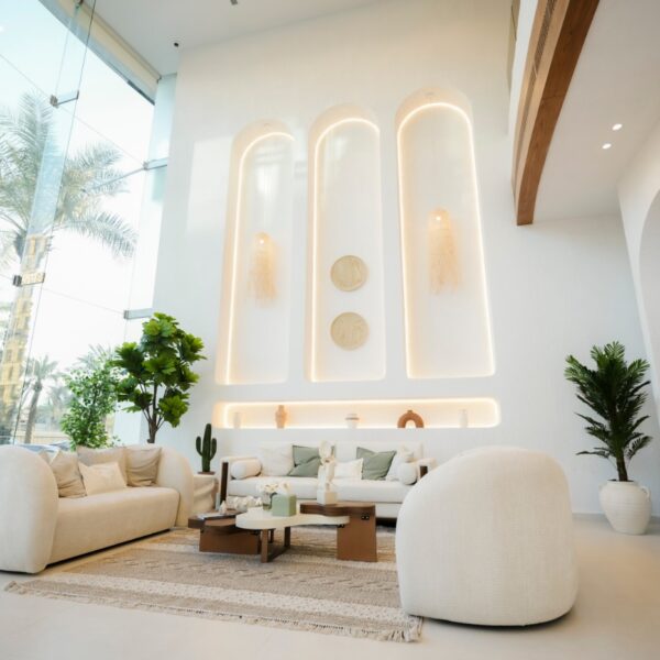 تصميم وتجهيز مكاتب الشركات العصرية: رؤية هندسية احترافية 4 تصميم وتجهيز مكاتب