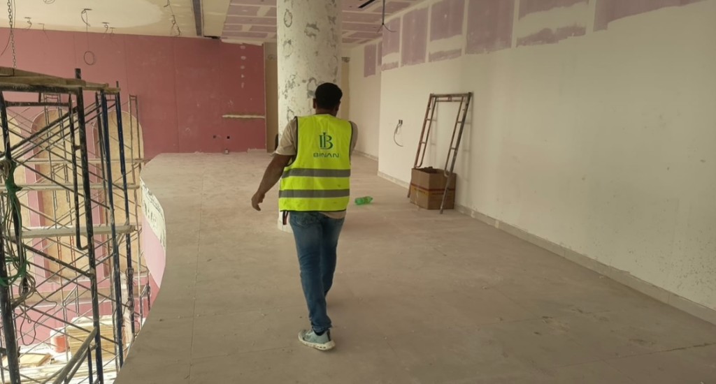 تنفيذ مشروع تجاري بدقة هندسية خلال جولة متابعة ميدانية