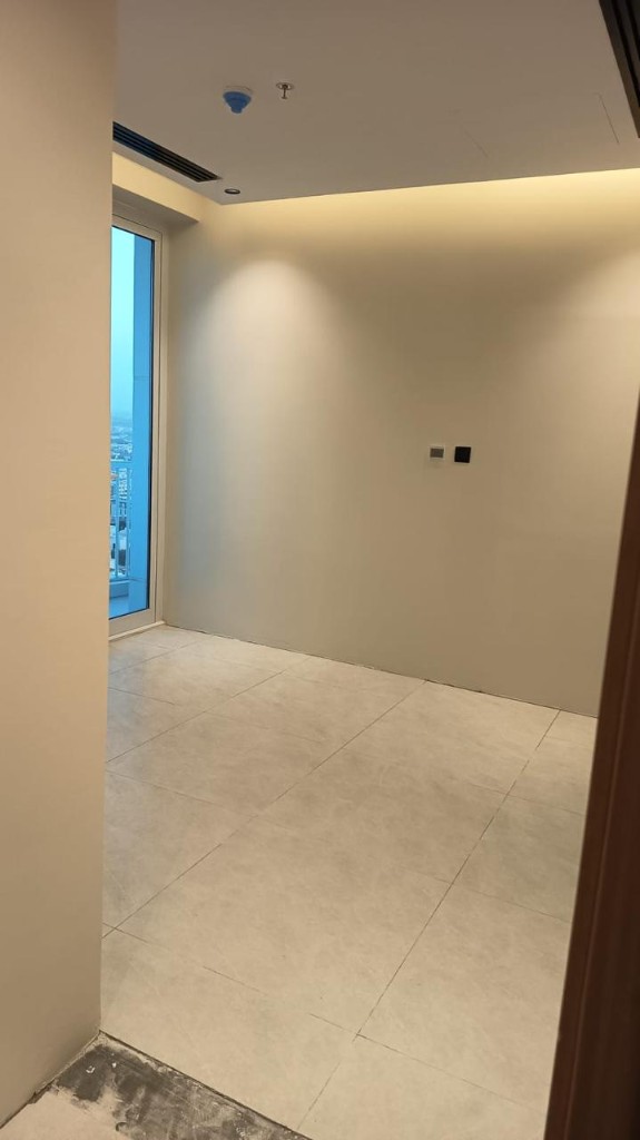تشطيب شقق فاخرة بالرياض: تحويل المساحات إلى تحف فنية بمعايير هندسية 7 معايير تشطيب الشقق الفاخرة وإضاءة محيطية هادئة