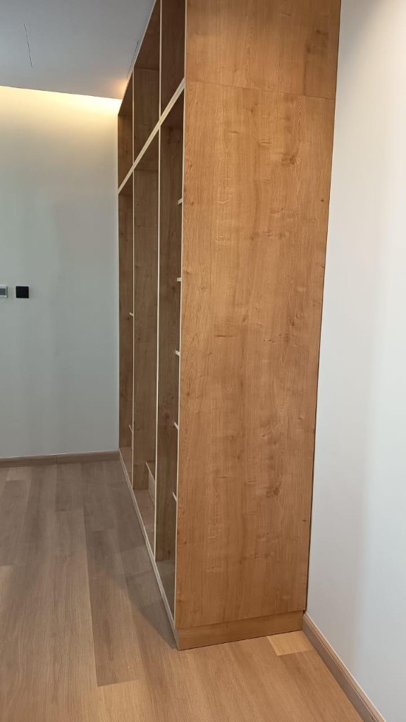 تشطيب شقق فاخرة بالرياض: تحويل المساحات إلى تحف فنية بمعايير هندسية 10 نهاية الخزانة وفق معايير تشطيب الشقق الفاخرة