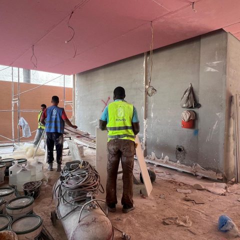 أعمال العزل المائي والحراري